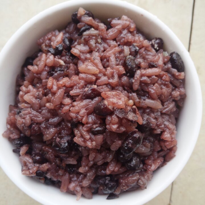 矮死碧做的黑豆蒸饭