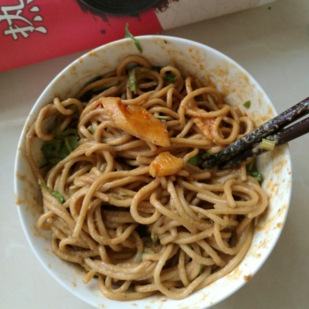热干面酱汁调法/热干面