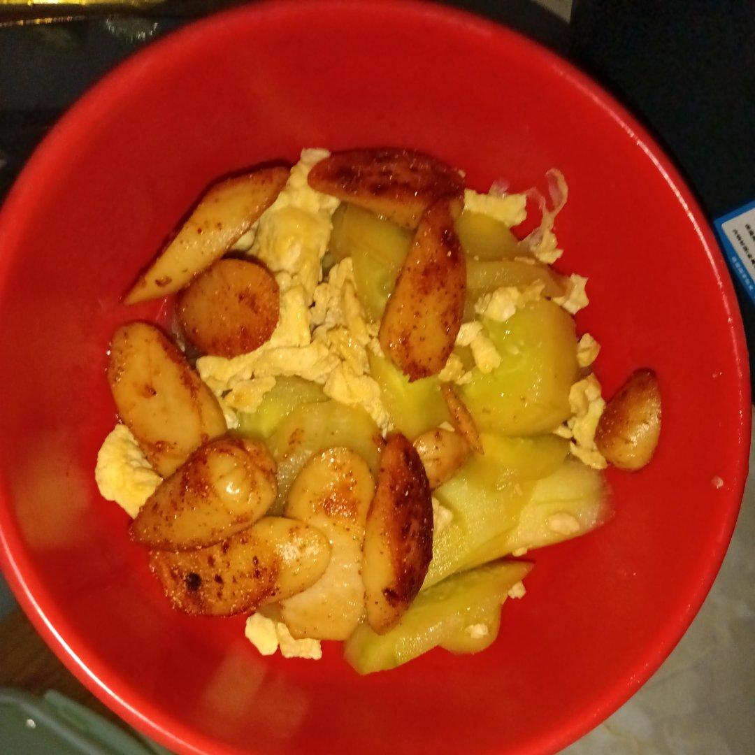 黄瓜炒鸡蛋 （青瓜炒鸡蛋）