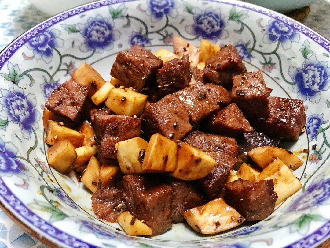 黑胡椒杏鲍菇牛肉粒