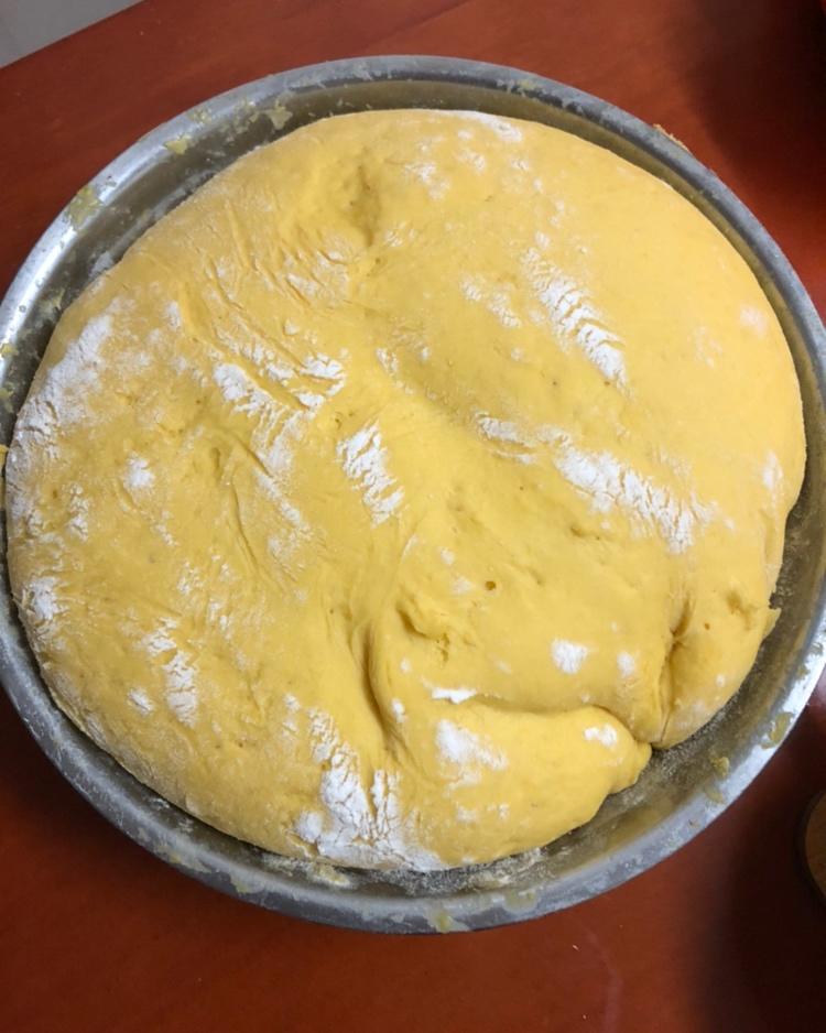 新手也可以--详解如何做出人见人爱、金黄的南瓜馒头