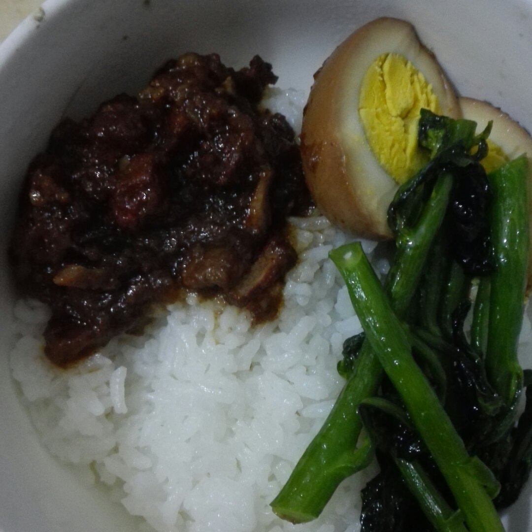 洋葱酥卤肉饭