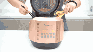 【米小料理】豉油鸡（电饭锅料理20）的做法 步骤7