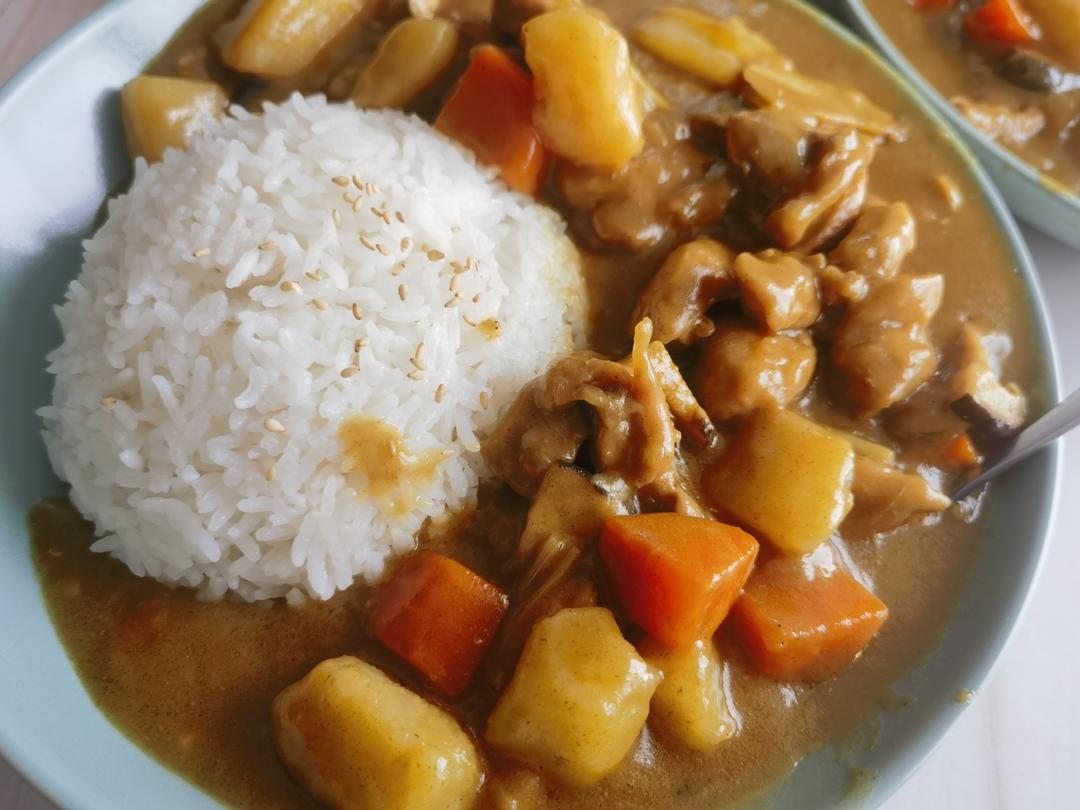 咖喱鸡肉饭