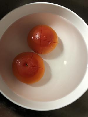 简单易学的西红柿鸡蛋面的做法 步骤1