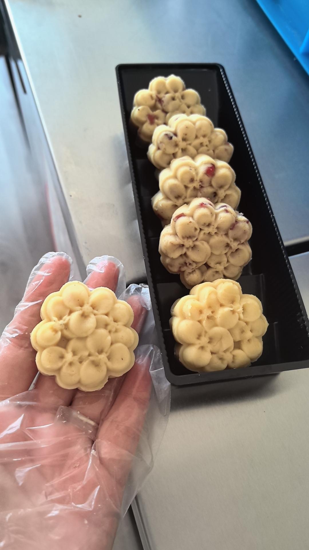 蔓越莓绿豆糕