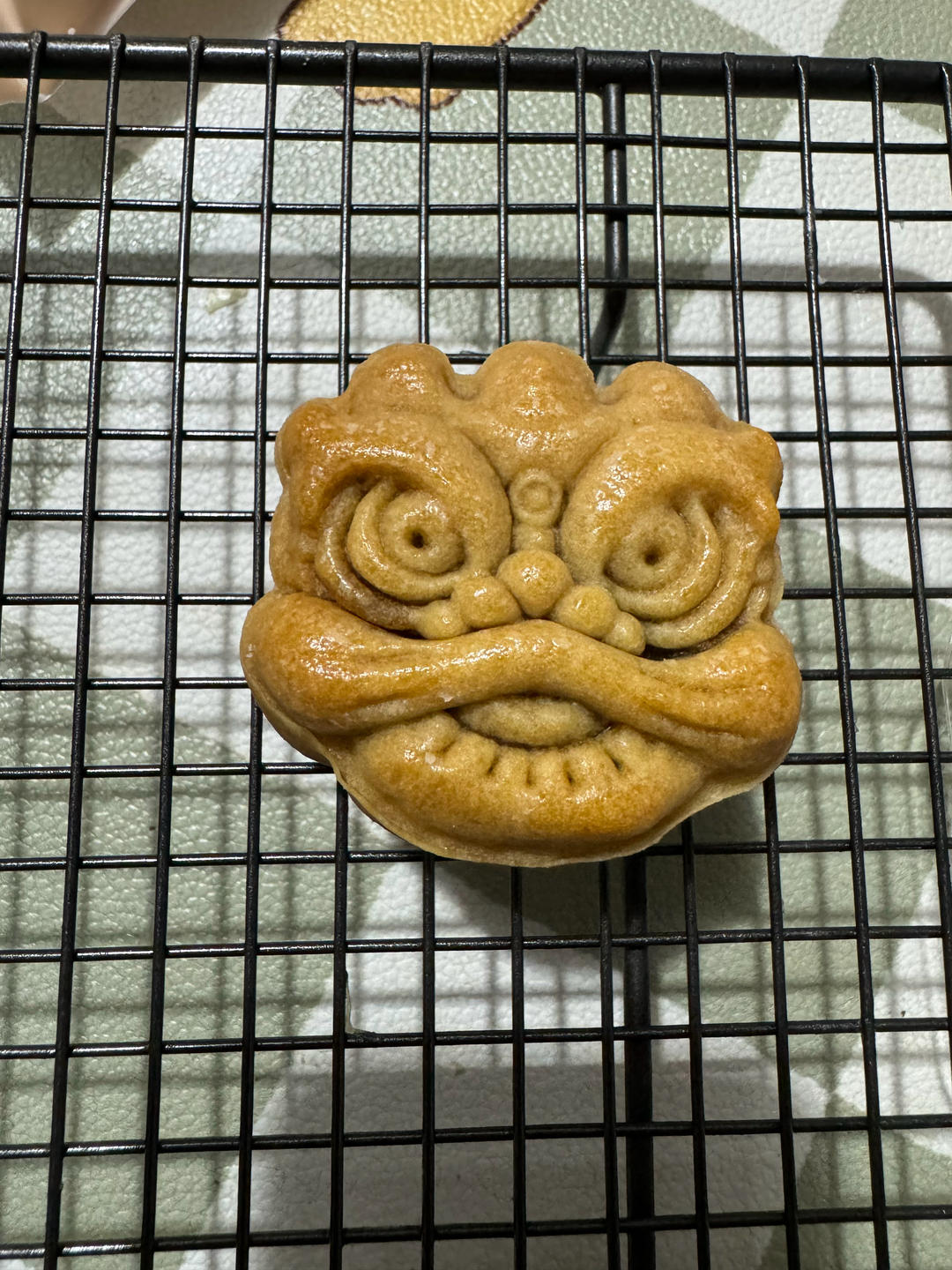 广式经典——白莲蓉蛋黄月饼