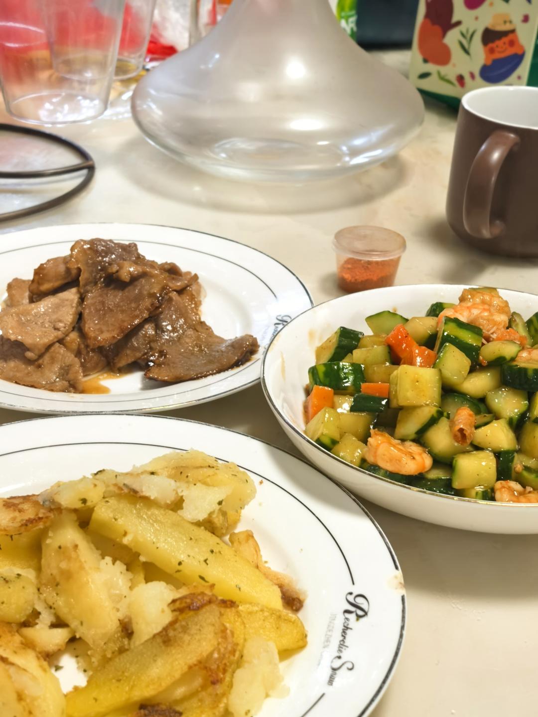 黄瓜胡萝卜炒虾仁