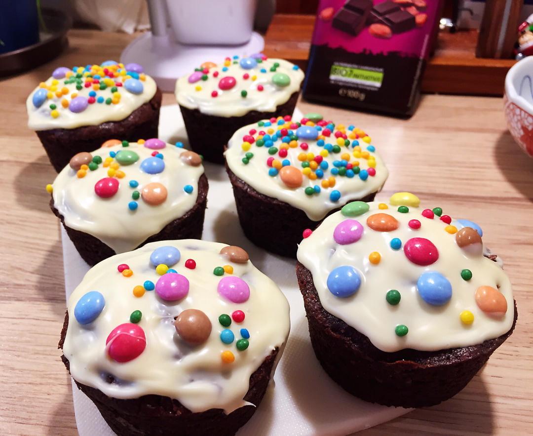 和女儿们一起烧菜