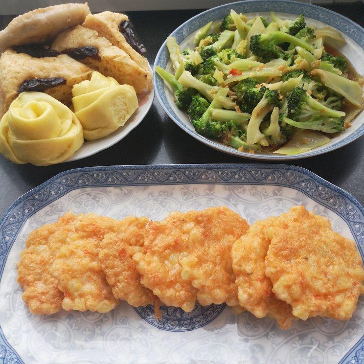 有颜值还健康的玉米虾饼，做法简单又好吃，一学就会