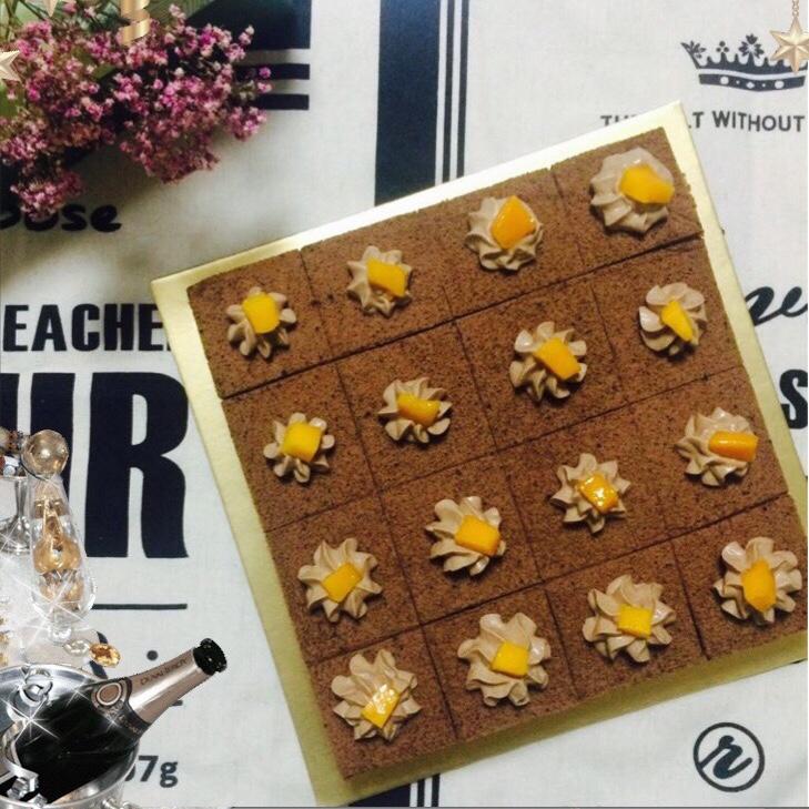 可可方形装饰蛋糕