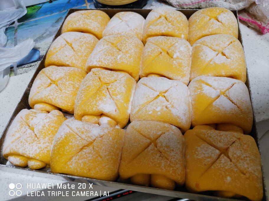 绵软奶香红薯餐包