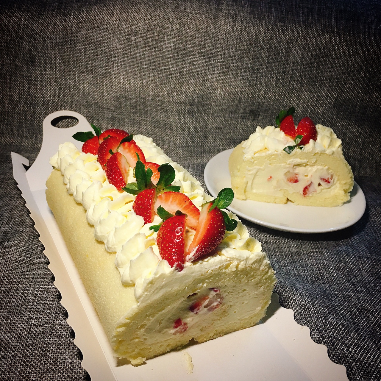 草莓🍓奶油蛋糕卷