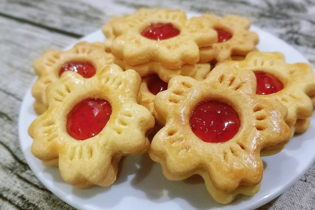 草莓果酱饼干