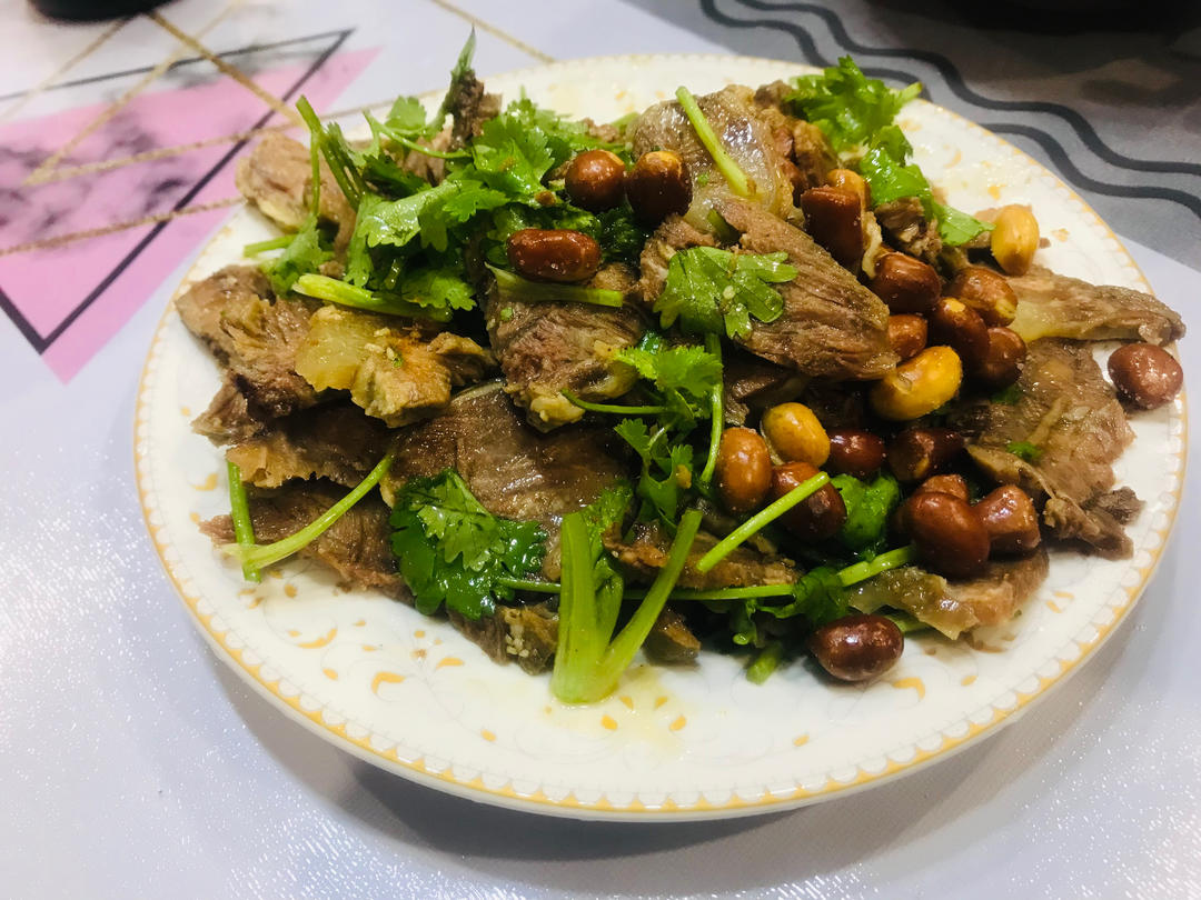 丈母娘吃了都夸的凉拌香菜牛肉