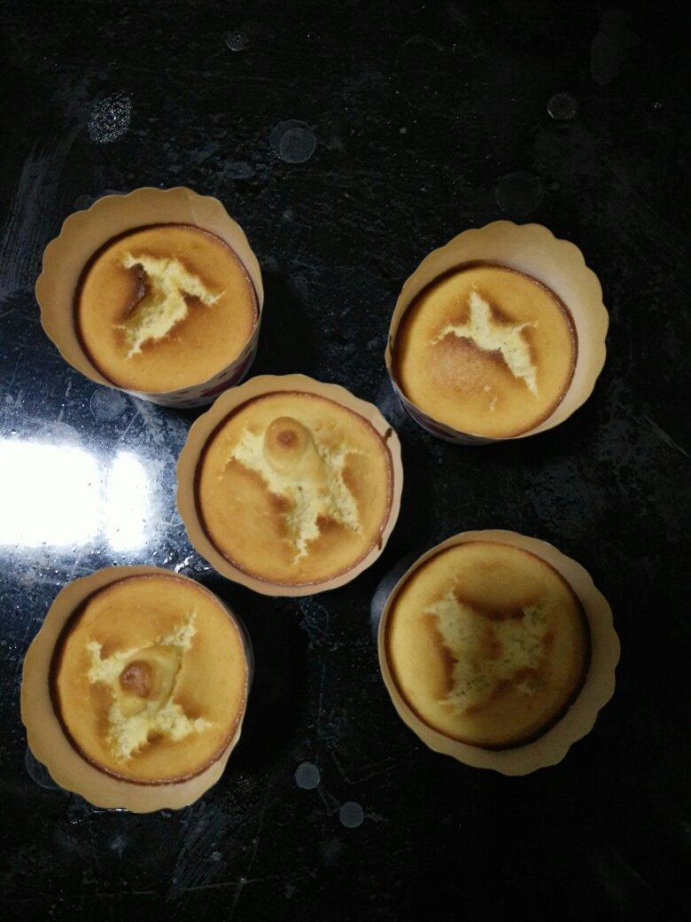 不会回缩的纸杯蛋糕