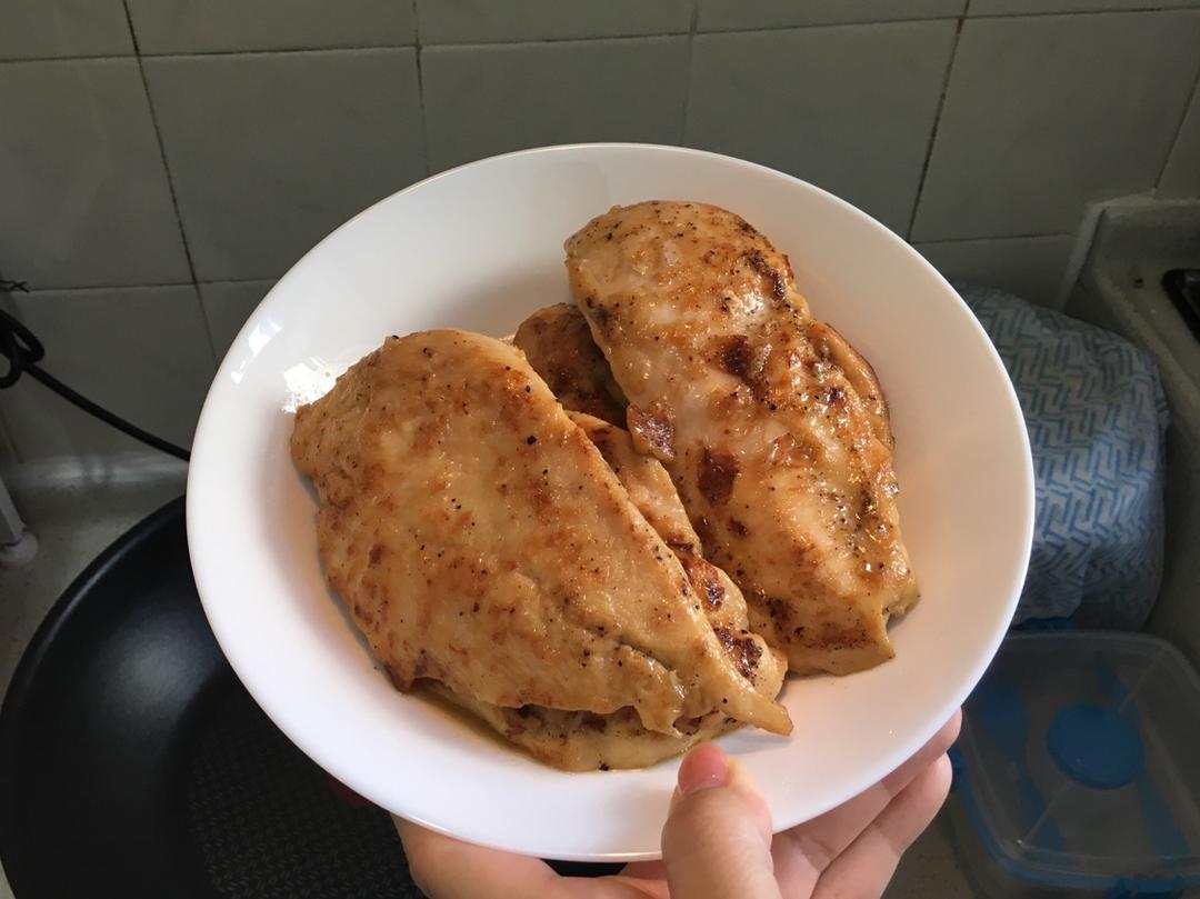 【嫩煎鸡胸肉】