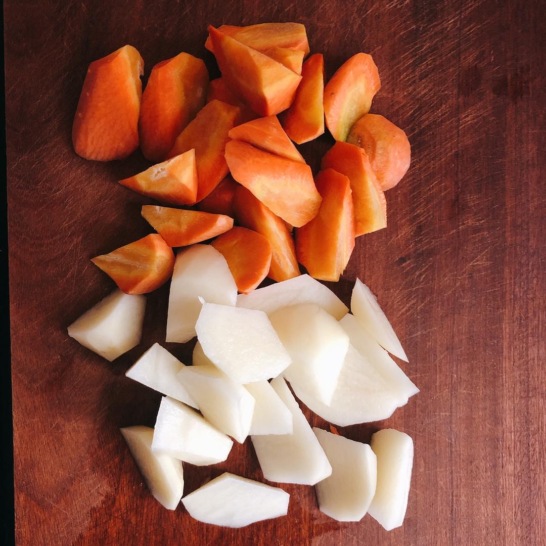 番茄土豆炖牛腩