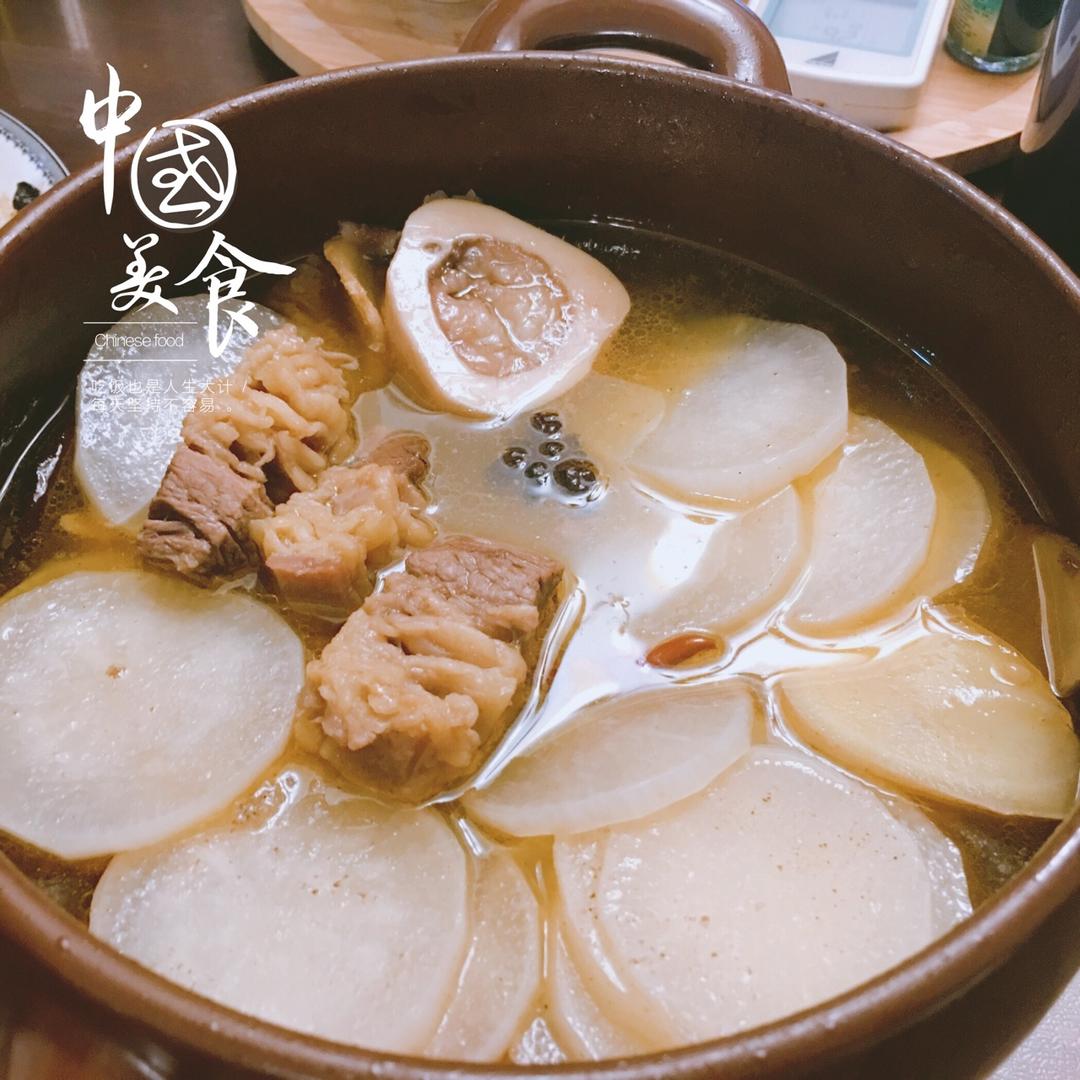 萝卜牛腩煲