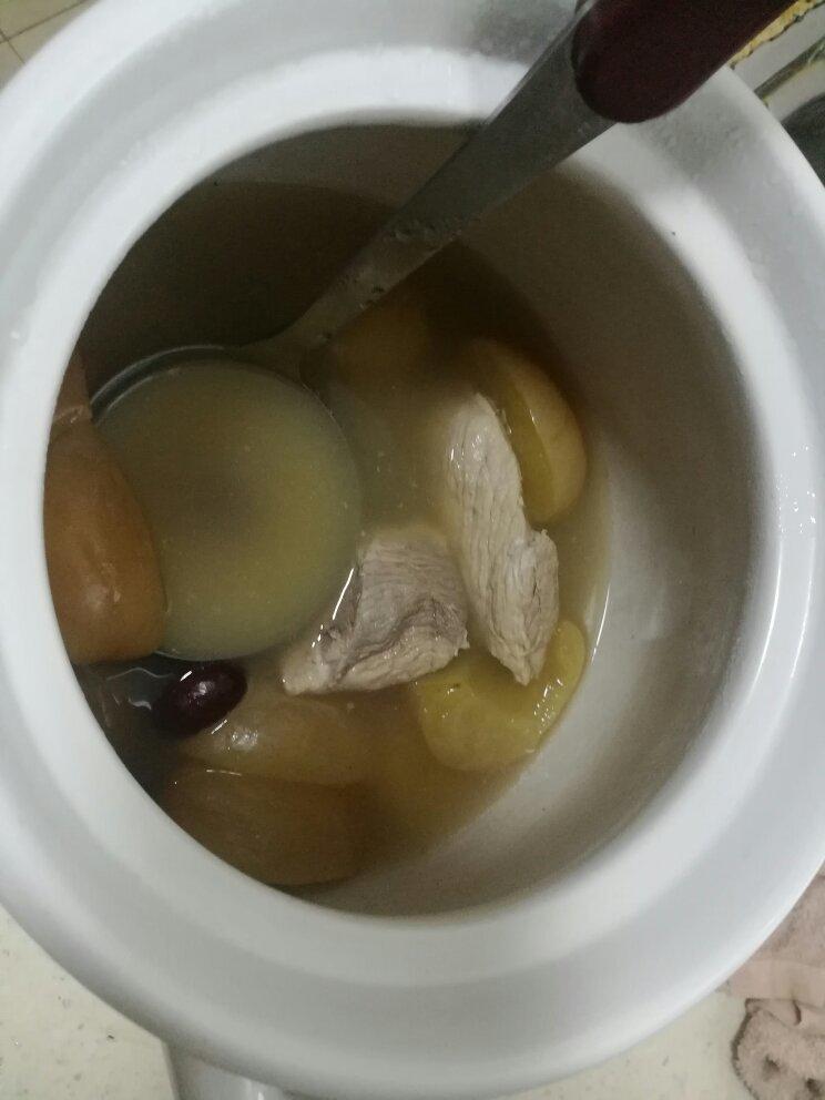 红枣苹果煲瘦肉