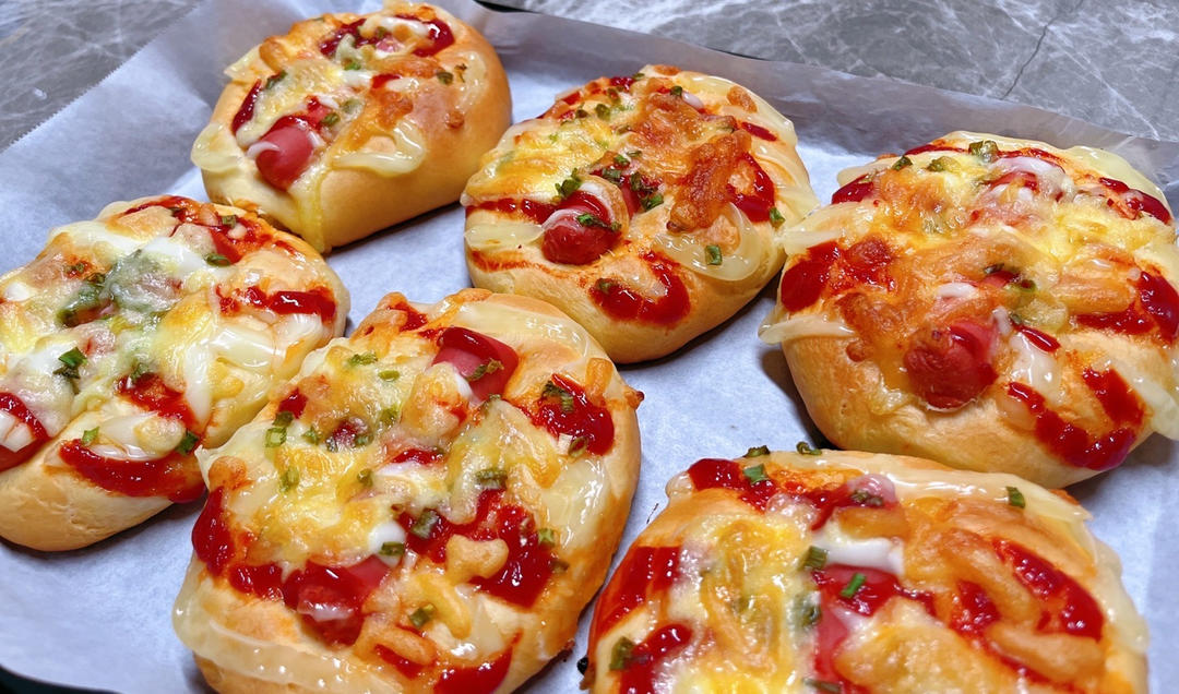 超松软的一发芝士香葱火腿沙拉面包|柔软拉丝|新手友好