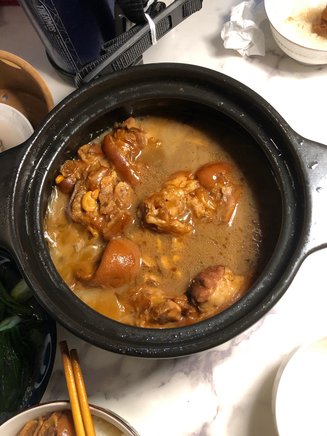 美味的家常菜：红烧猪蹄