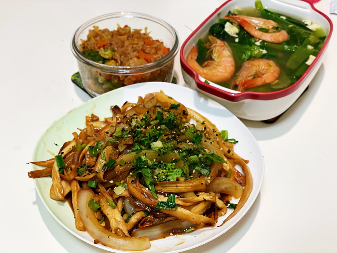 简单快手_杏鲍菇洋葱（堪比肉菜