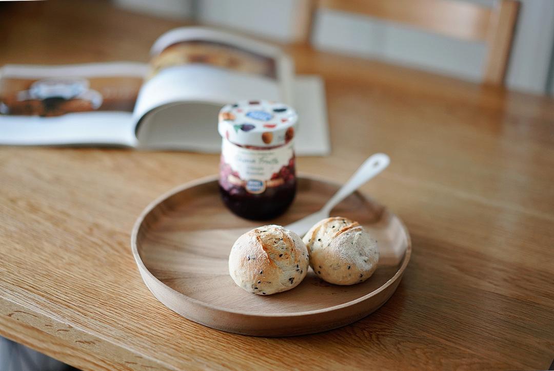 【北鼎烤箱食谱】迷你黑芝麻球小面包的做法