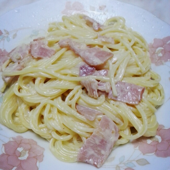 超简单的奶汁培根意面Carbonara