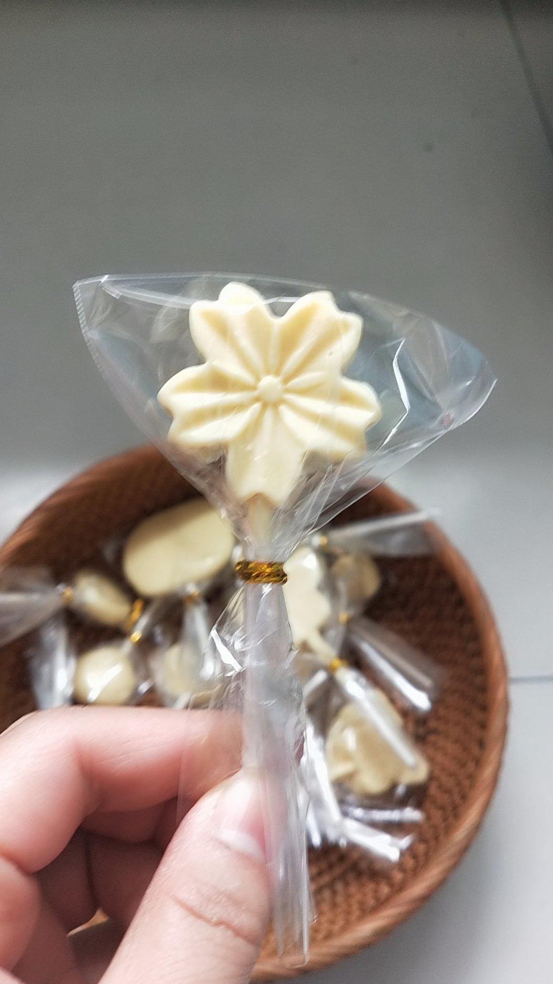 花儿4871_kg7r做的奶粉棒棒糖(消耗奶粉)