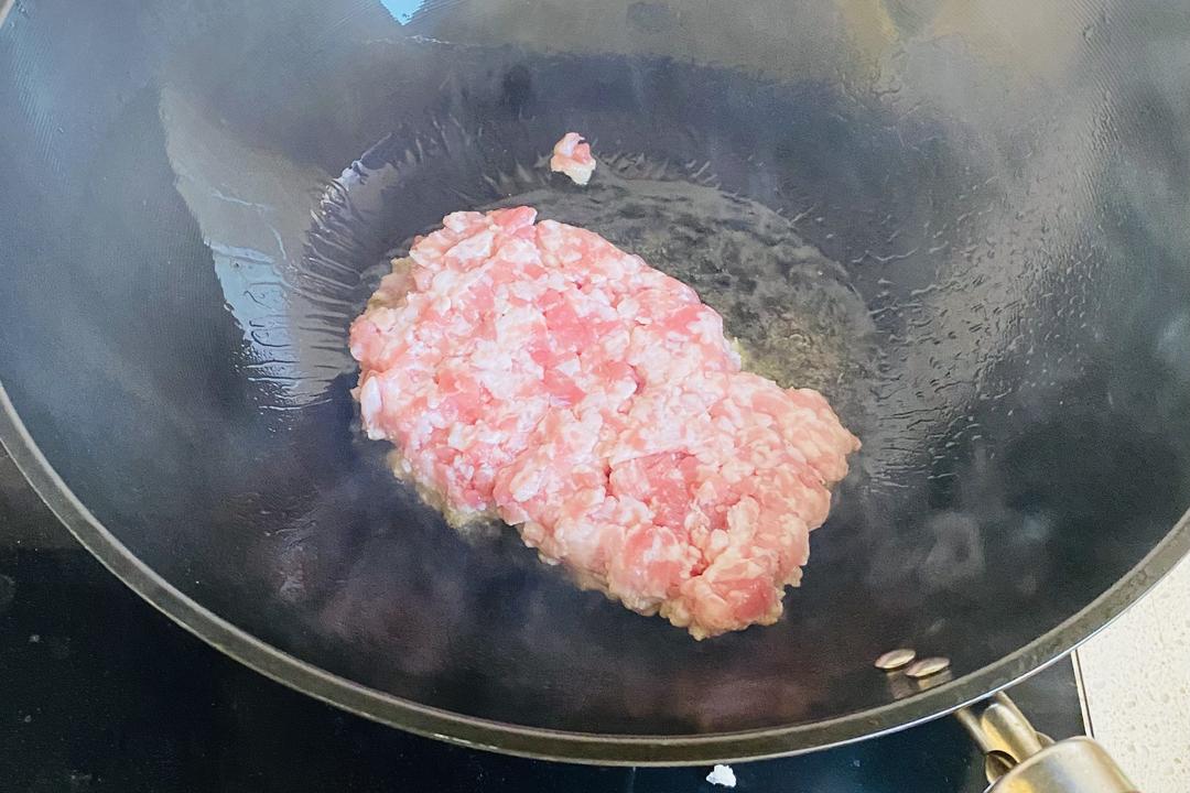 皮薄馅大肉末四季豆饼的做法 步骤4