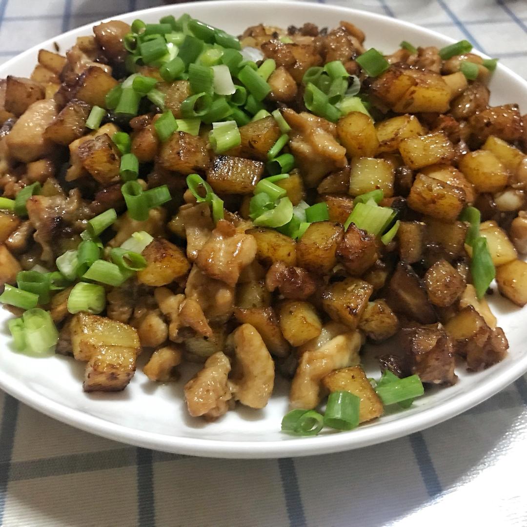 一道怎么做都好吃的干煎土豆鸡丁（红烧，咖喱，椒盐，孜然）
