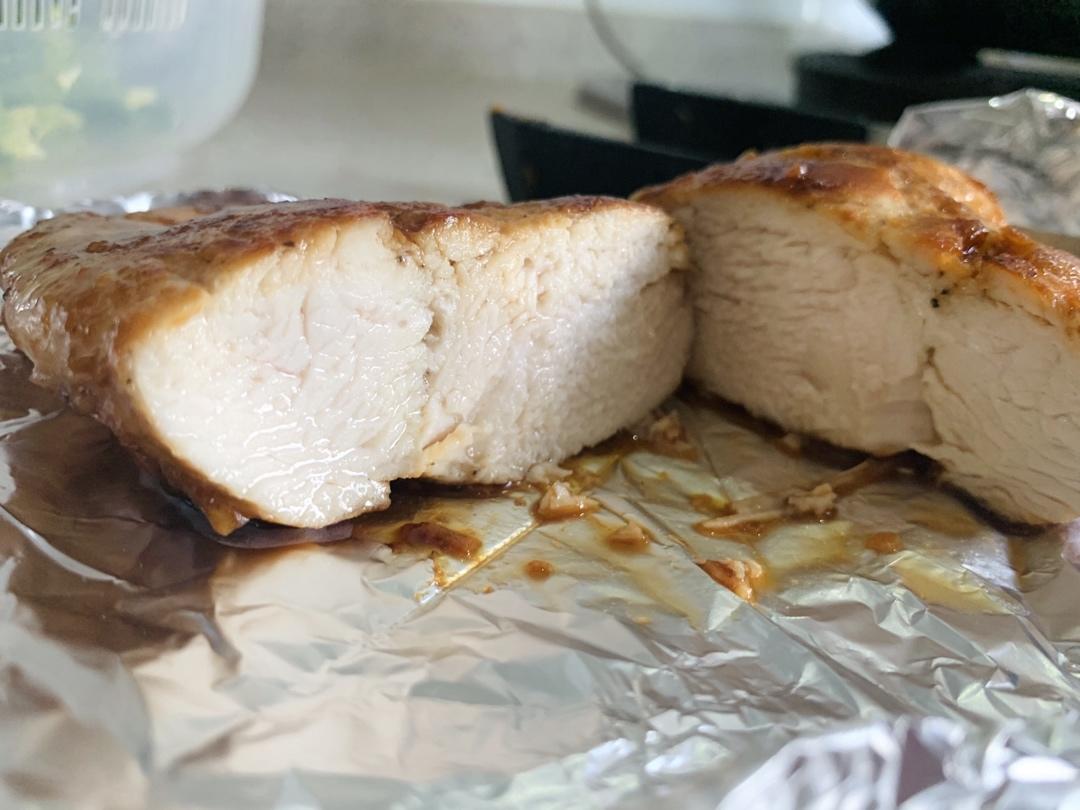 酷炫屌炸天好吃的煎鸡胸肉（香蒜蜂蜜煎鸡胸肉）