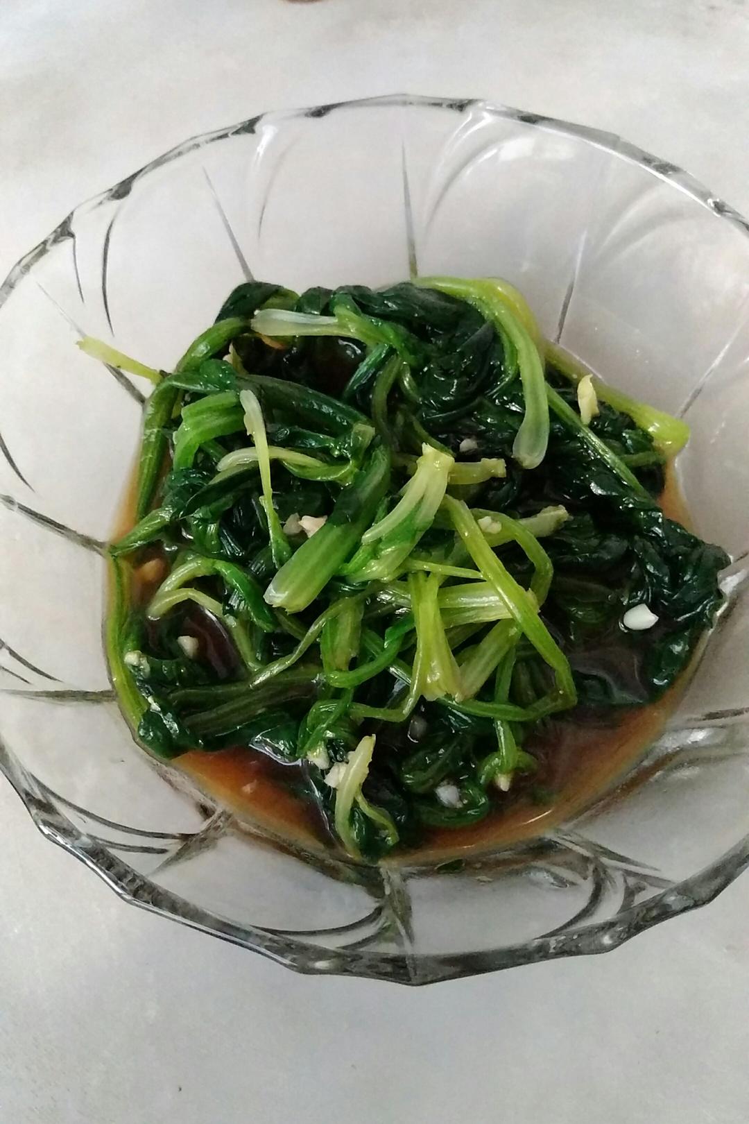 凉拌菠菜