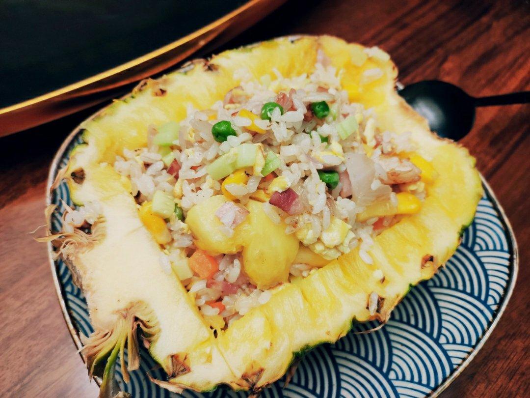 虾仁菠萝炒饭