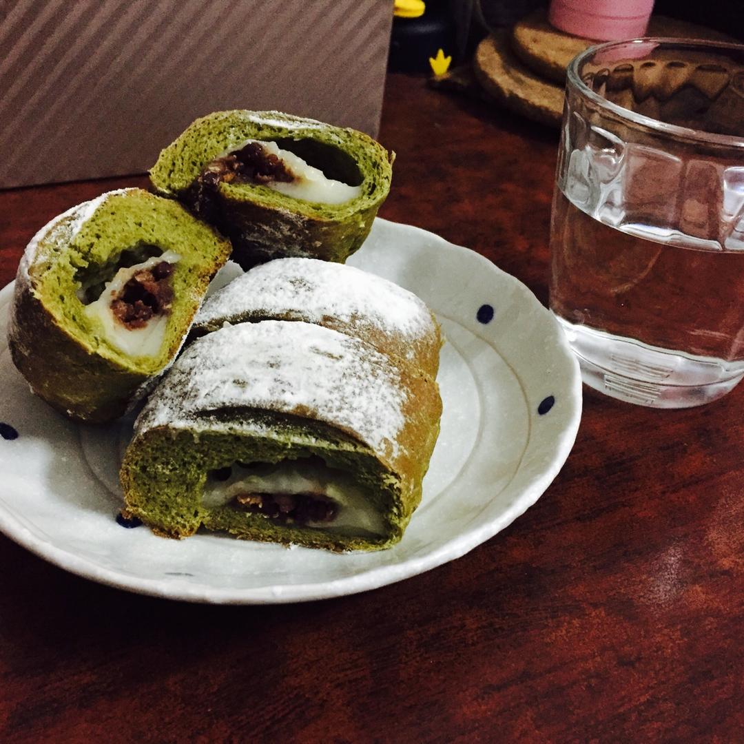 抹茶麻薯红豆软欧包