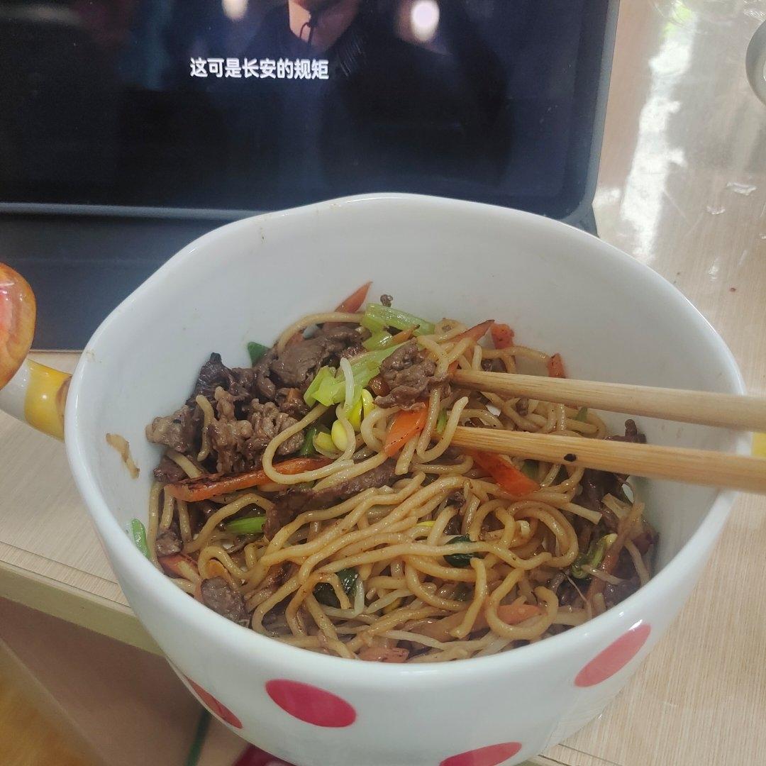 牛肉炒面