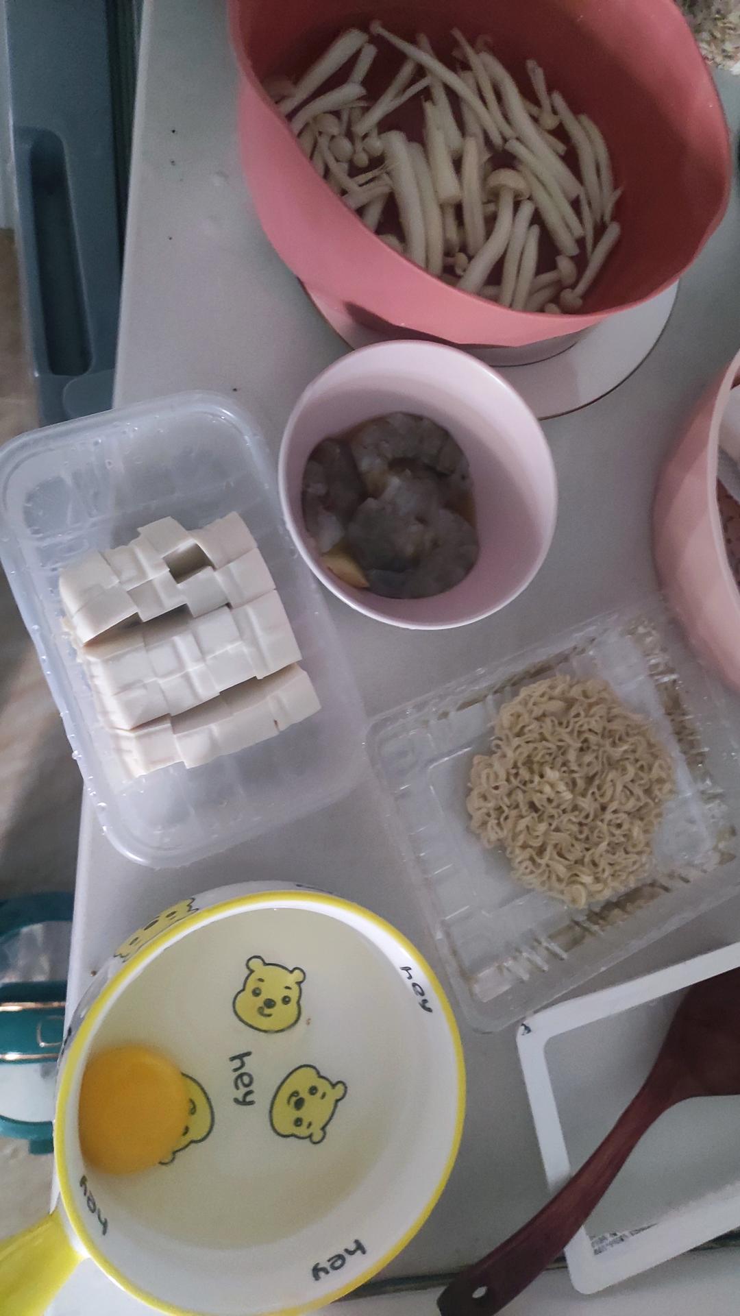豆腐鲜虾菇菌汤