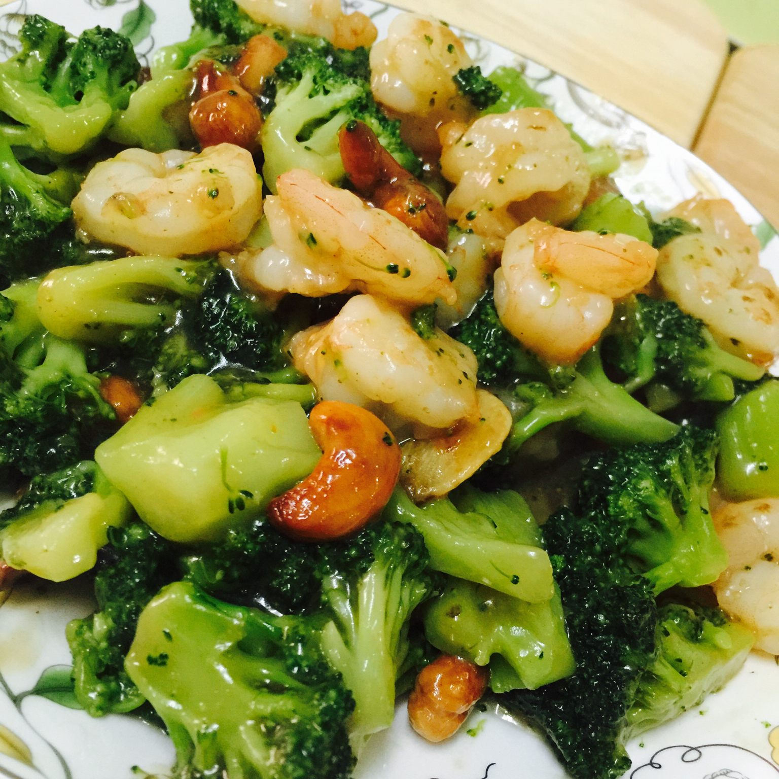 腰果虾仁炒西兰花