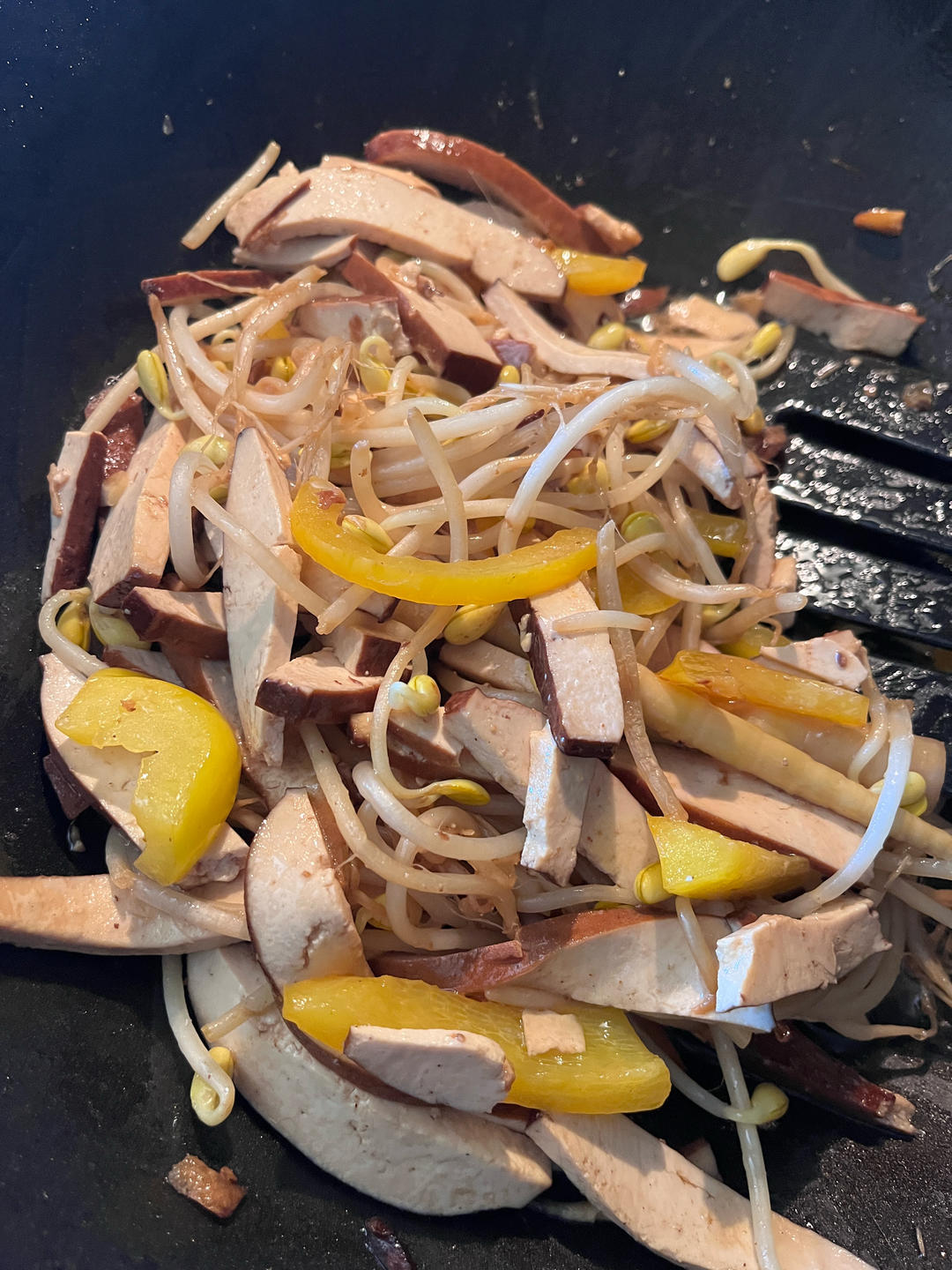 黄金风味小炒！豆腐干炒豆芽