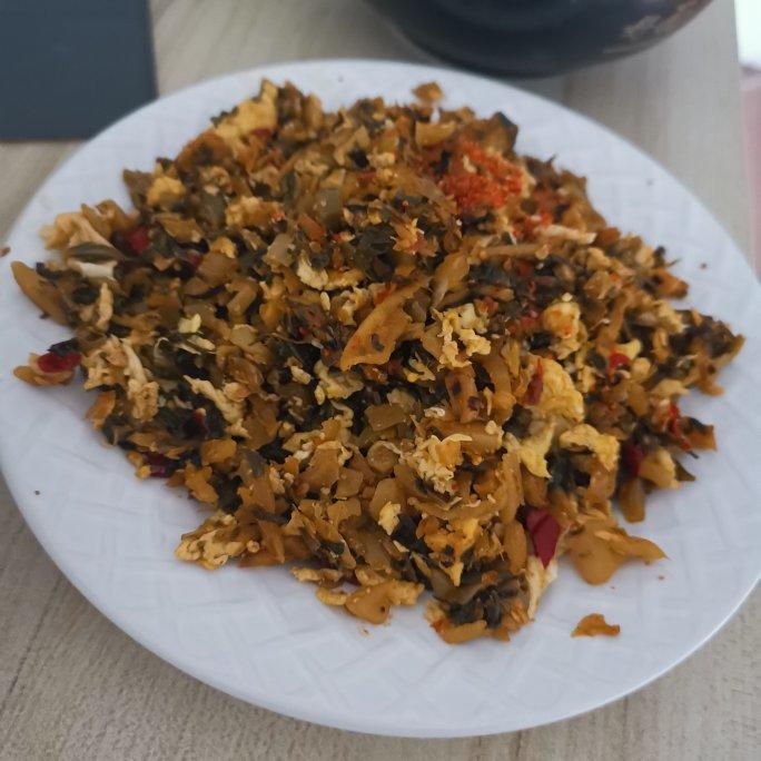 外婆菜炒鸡蛋