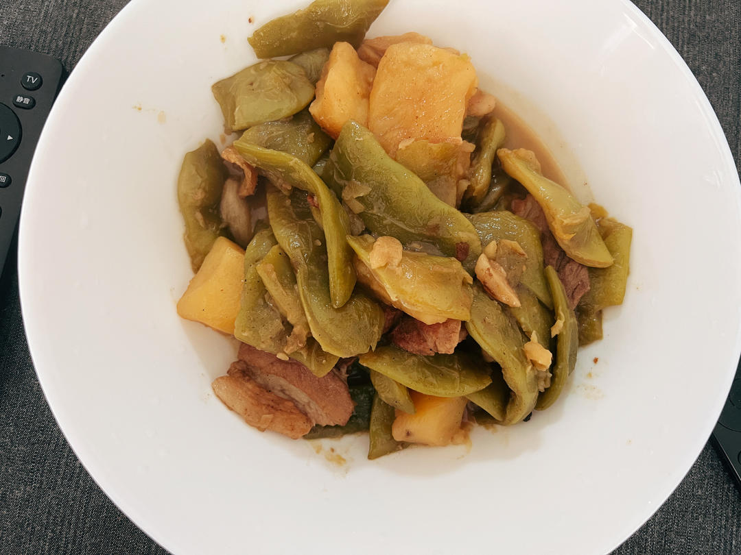 油豆角炖肉（一夫食堂版）