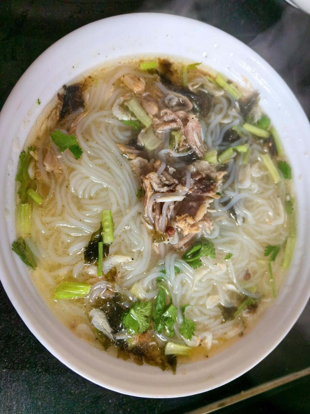 鸡汤米线（郑州上街有龙米线）