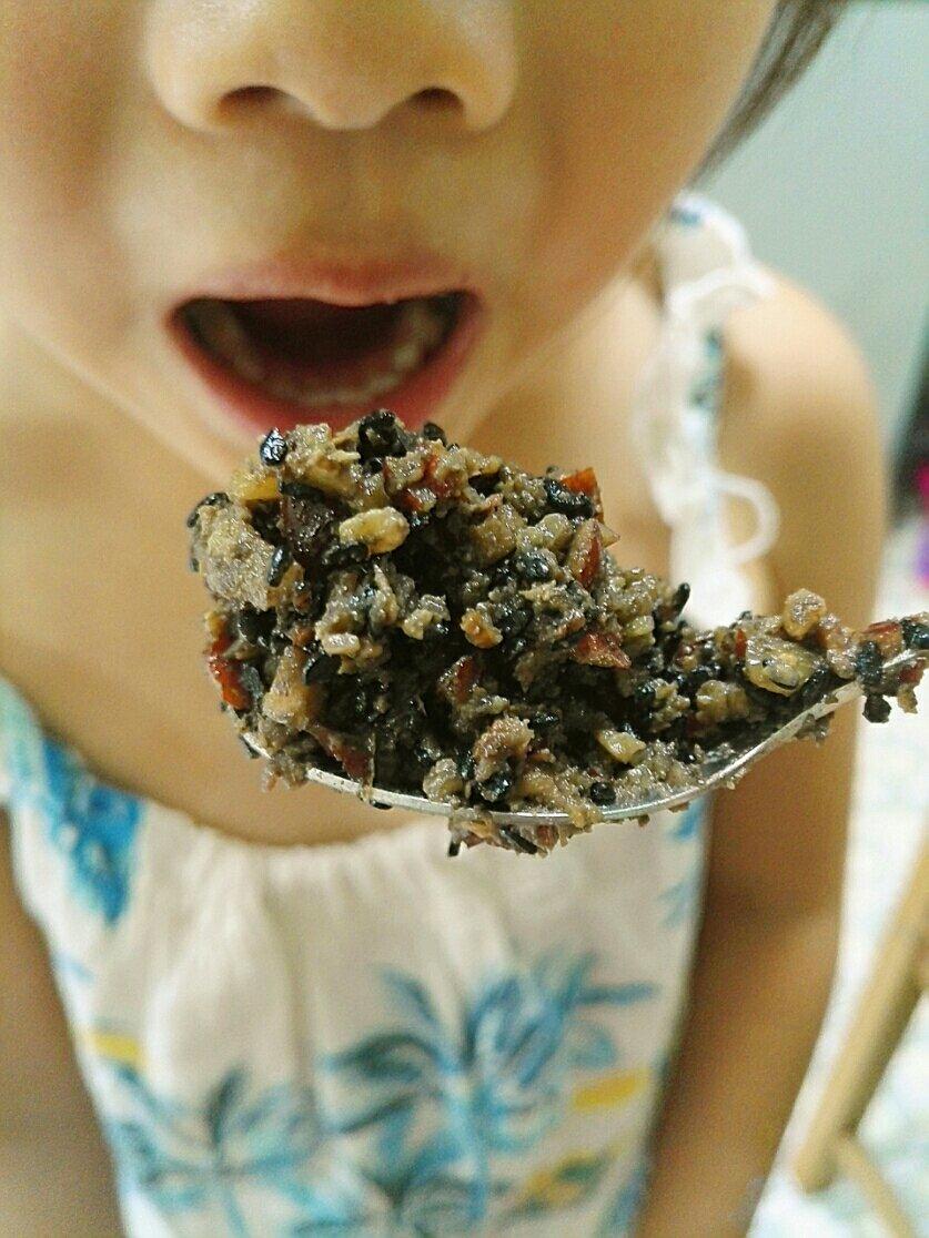 养生膏：食疗小儿久咳、支气管炎、哮喘、便秘。