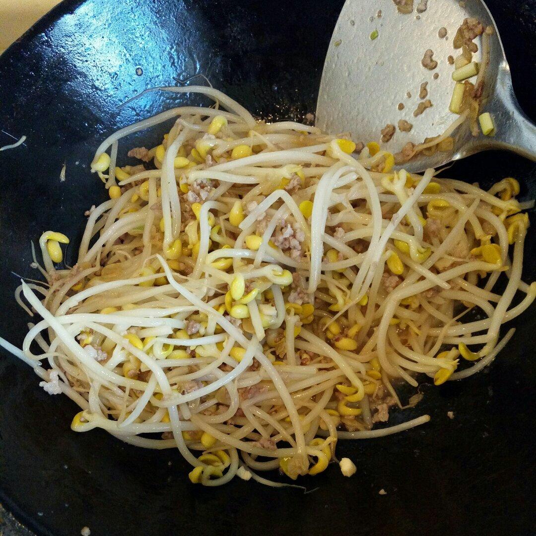 肉末炒豆芽