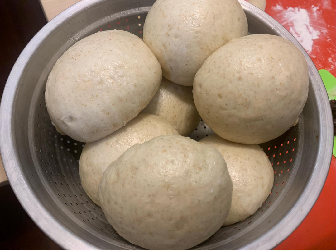 无油无糖松软的全麦馒头