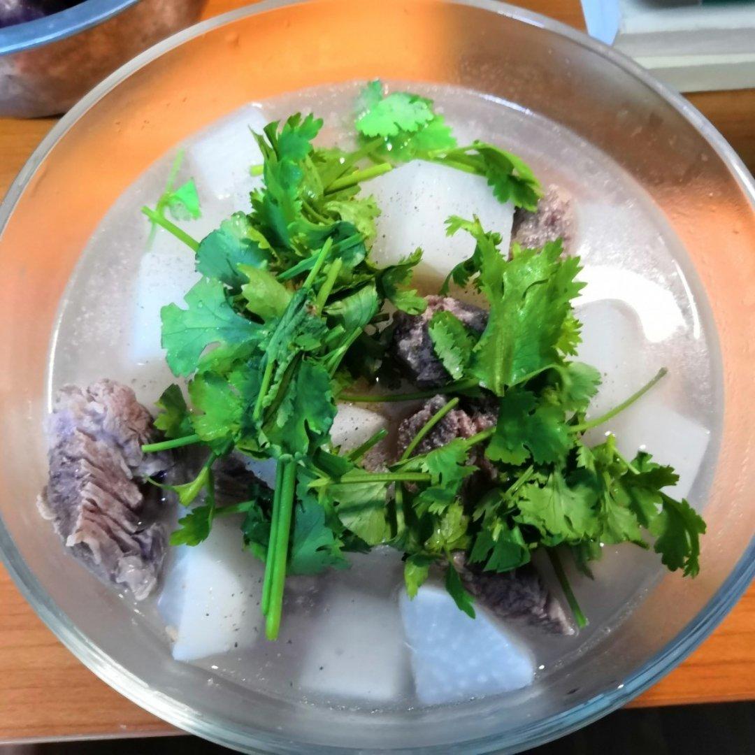 暖身清炖萝卜牛腩