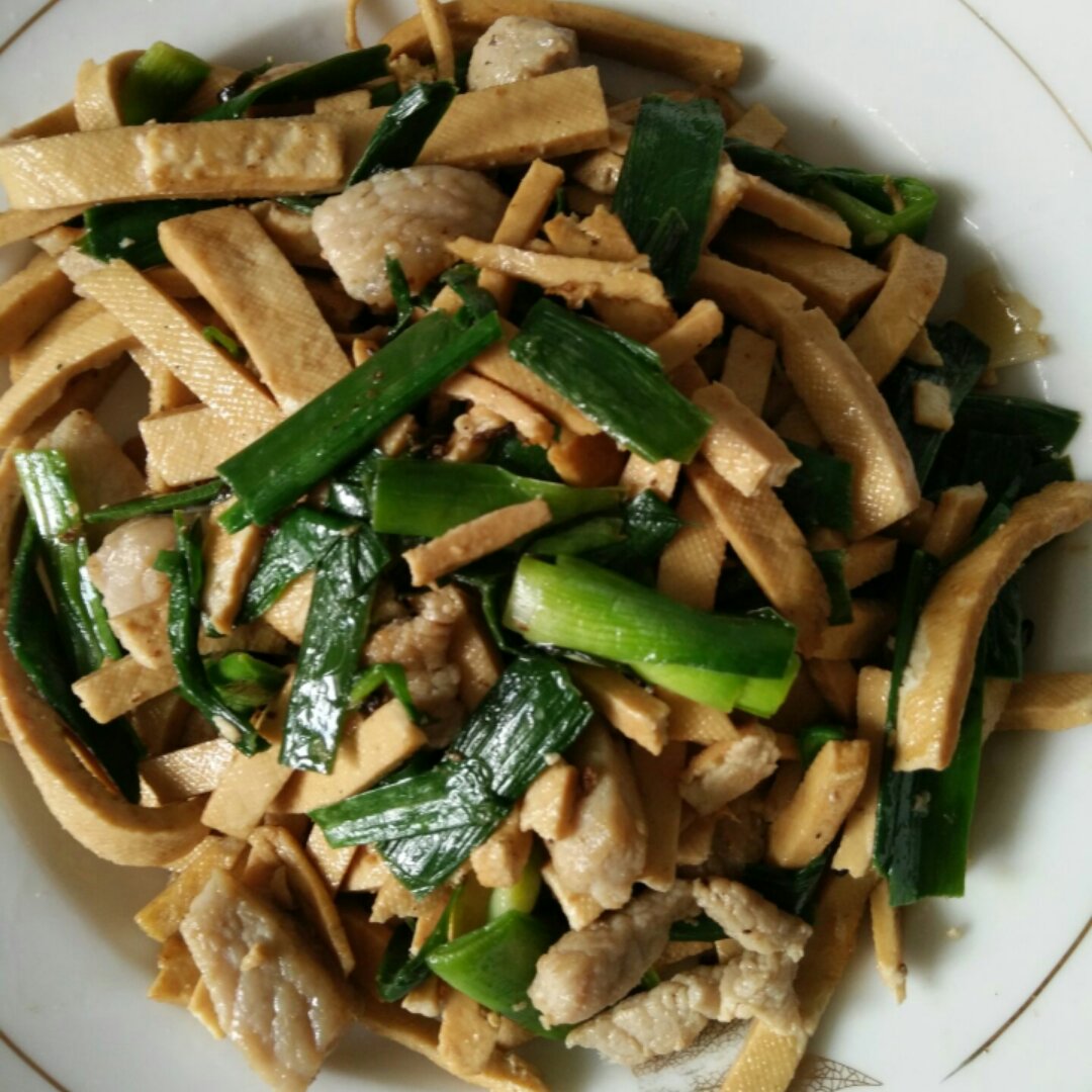 芒岁-做的大蒜炒香干