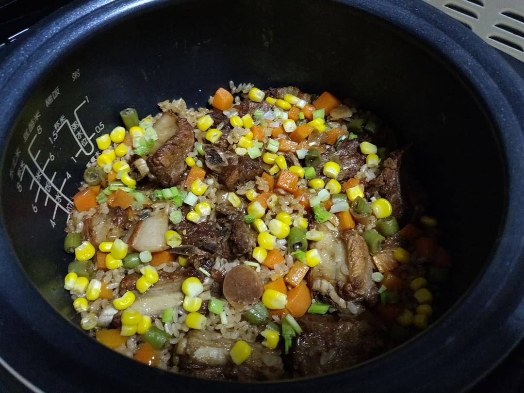 排骨土豆闷饭