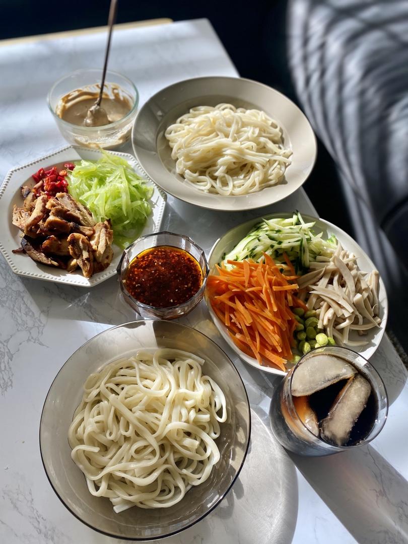 夏日快手凉拌面